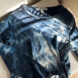 blue gaze long sleeve